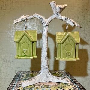 VINTAGE CERAMIC BIRDHOUSE SALT AND PEPPER SHAKERS ON METAL TREE STAND